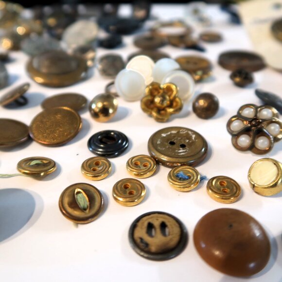 Large Old Button Collection Some Military Style Buttons Some Vintage Variety - Picture 9 of 16